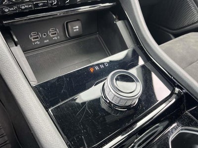 2023 Jeep Grand Cherokee Laredo 4x4