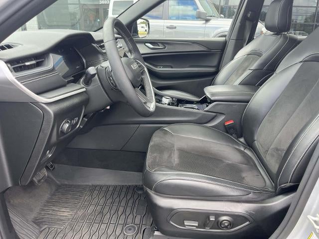 2023 Jeep Grand Cherokee Laredo 4x4