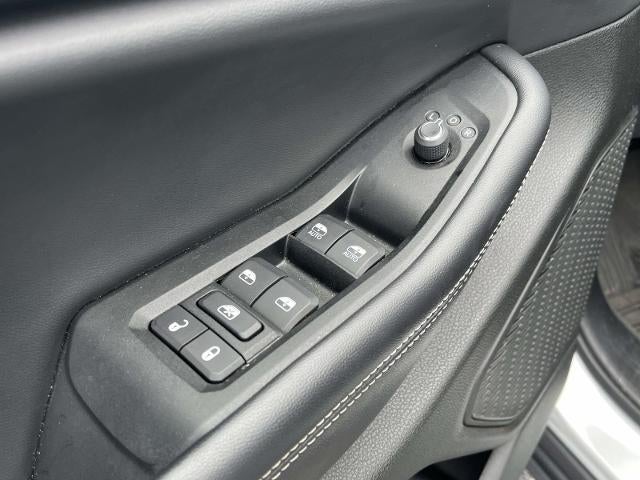2023 Jeep Grand Cherokee Laredo 4x4