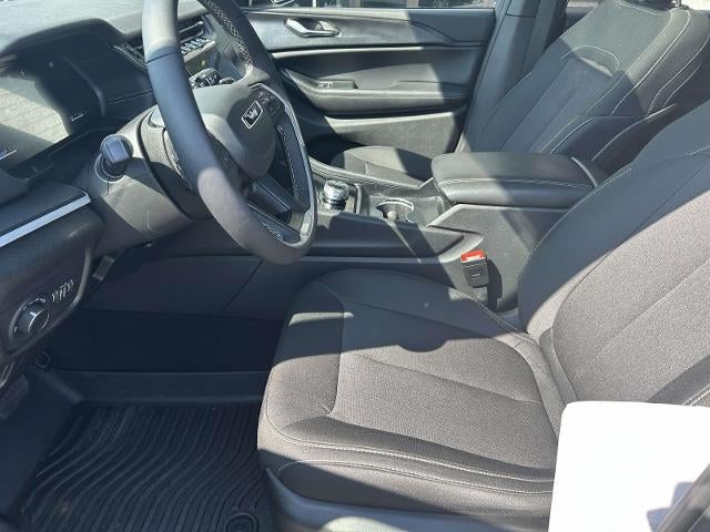 2025 Jeep Grand Cherokee Laredo 4x4