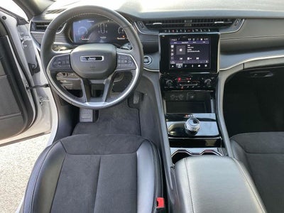 2023 Jeep Grand Cherokee L Laredo 4x2