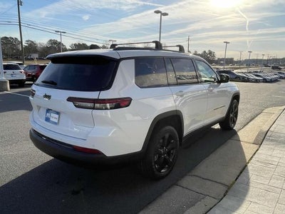 2023 Jeep Grand Cherokee L Laredo 4x2