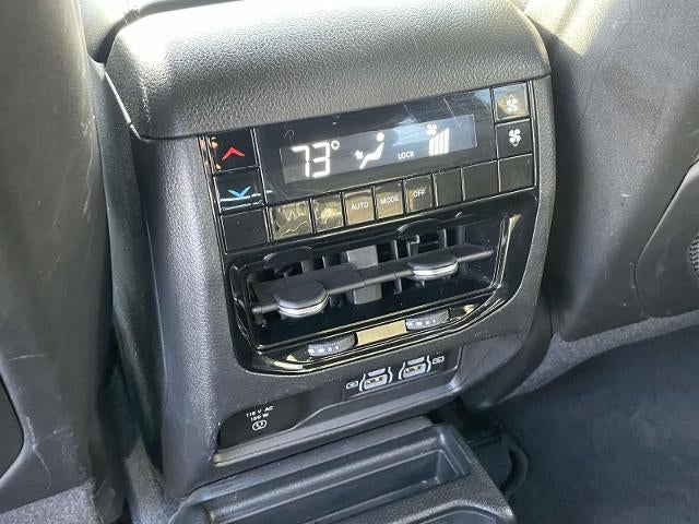 2023 Jeep Grand Cherokee L Laredo 4x2