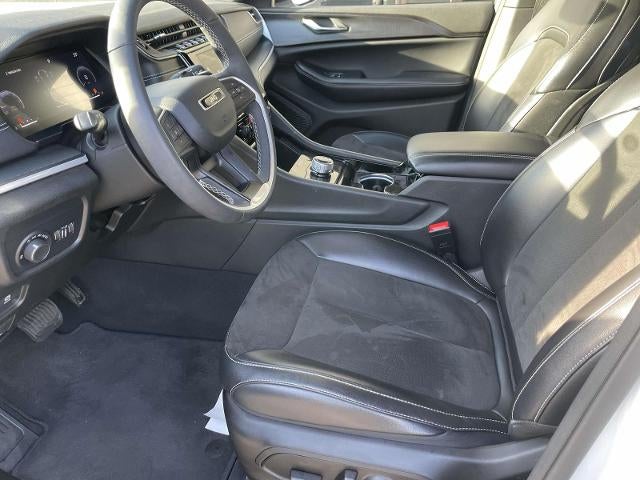 2023 Jeep Grand Cherokee L Laredo 4x2