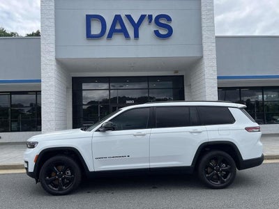 2023 Jeep Grand Cherokee L Laredo 4x4