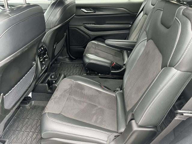 2023 Jeep Grand Cherokee L Laredo 4x4
