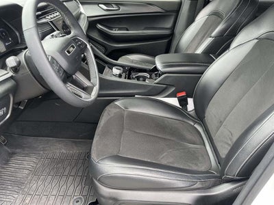 2023 Jeep Grand Cherokee L Laredo 4x4