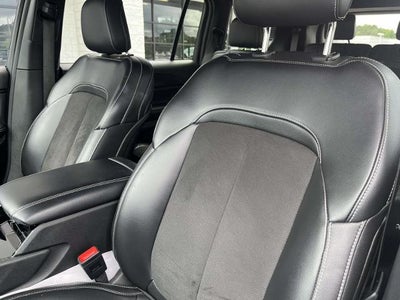 2023 Jeep Grand Cherokee L Laredo 4x4