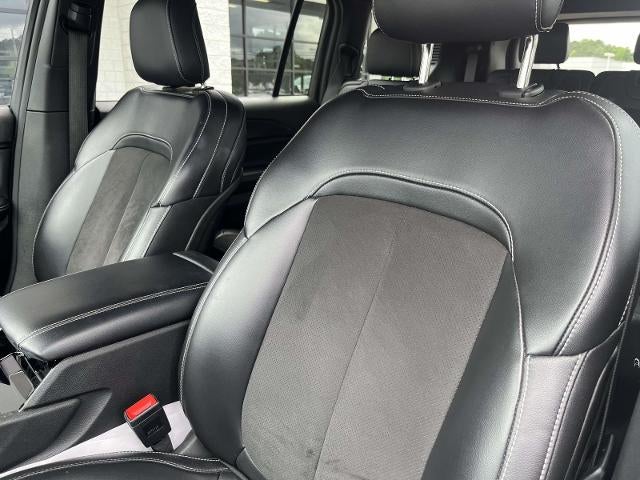 2023 Jeep Grand Cherokee L Laredo 4x4