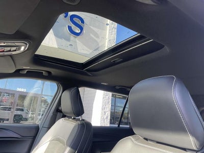 2025 Jeep Grand Cherokee L Laredo 4x4