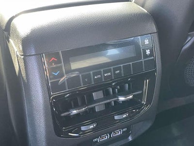 2025 Jeep Grand Cherokee L Laredo 4x4