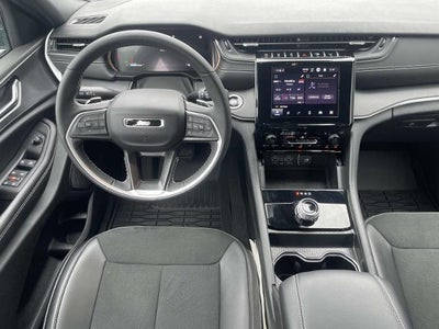 2025 Jeep Grand Cherokee L Laredo 4x4