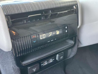 2024 Jeep Wagoneer Series II 4x2