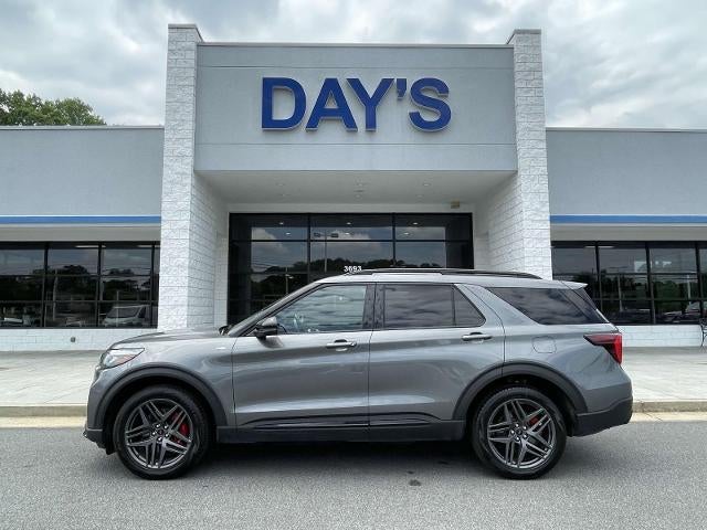 2025 Ford Explorer ST-Line 4WD