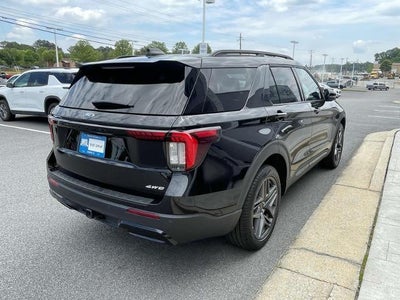 2025 Ford Explorer ST-Line 4WD