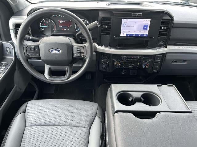 2025 Ford Super Duty F-350 DRW XL 4WD Crew Cab 8' Box
