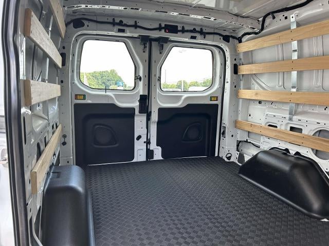 2025 Ford Transit Cargo Van T-250 130" Low Rf 9070 GVWR RWD