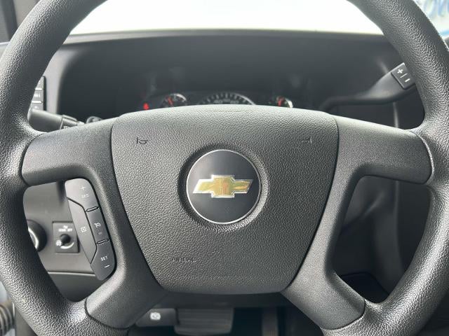 2025 Chevrolet Express Passenger 3500 Extended Wheelbase Rear-Wheel Drive 1LS