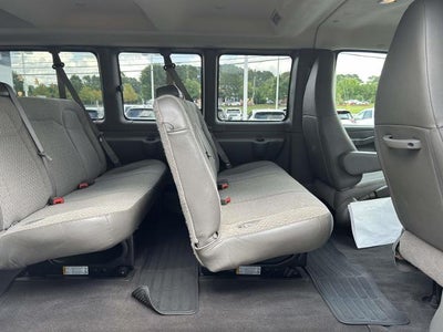 2025 Chevrolet Express Passenger 3500 Extended Wheelbase Rear-Wheel Drive 1LS