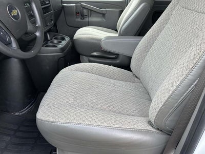 2025 Chevrolet Express Passenger 3500 Extended Wheelbase Rear-Wheel Drive 1LS