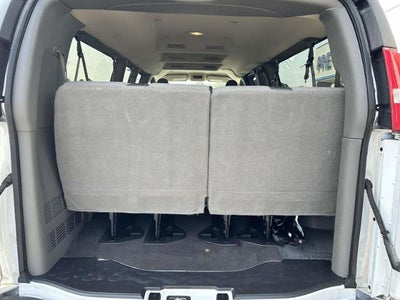 2025 Chevrolet Express Passenger 3500 Extended Wheelbase Rear-Wheel Drive 1LS