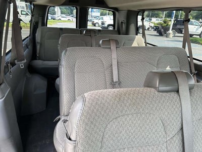 2025 Chevrolet Express Passenger 3500 Extended Wheelbase Rear-Wheel Drive 1LS