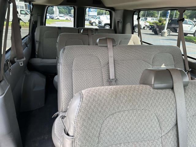2025 Chevrolet Express Passenger 3500 Extended Wheelbase Rear-Wheel Drive 1LS