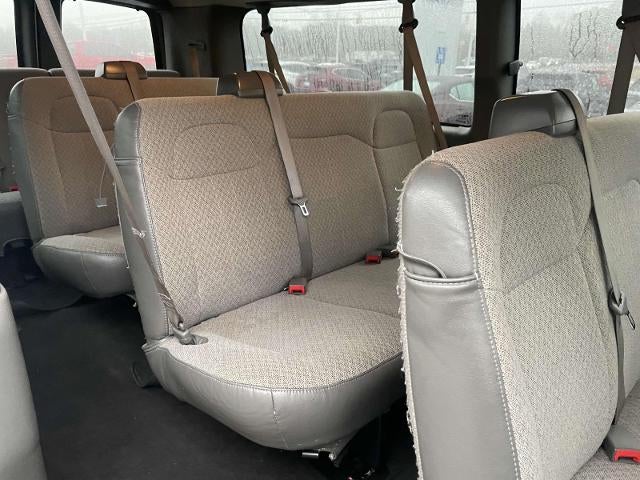 2019 Chevrolet Express Passenger 3500 3500 Extended Wheelbase Rear-Wheel Drive 1LT