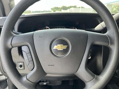 2024 Chevrolet Express Passenger 3500 3500 Extended Wheelbase Rear-Wheel Drive 1LT