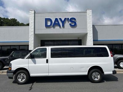 2024 Chevrolet Express Passenger 3500 3500 Extended Wheelbase Rear-Wheel Drive 1LT