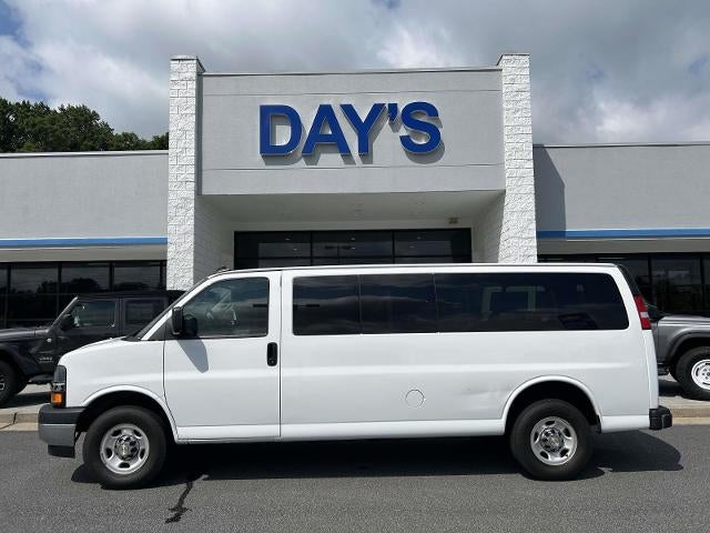 2024 Chevrolet Express Passenger 3500 3500 Extended Wheelbase Rear-Wheel Drive 1LT