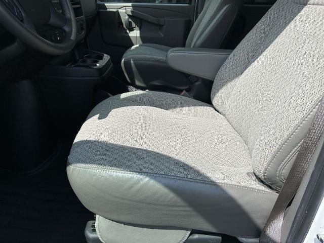 2024 Chevrolet Express Passenger 3500 3500 Extended Wheelbase Rear-Wheel Drive 1LT