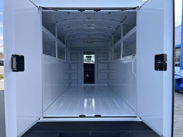 2025 Chevrolet Express Cutaway 3500 3500 Van 139"