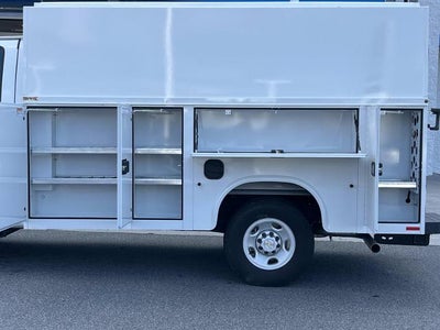 2025 Chevrolet Express Cutaway 3500 3500 Van 139"