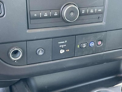 2025 Chevrolet Express Cutaway 3500 3500 Van 139"