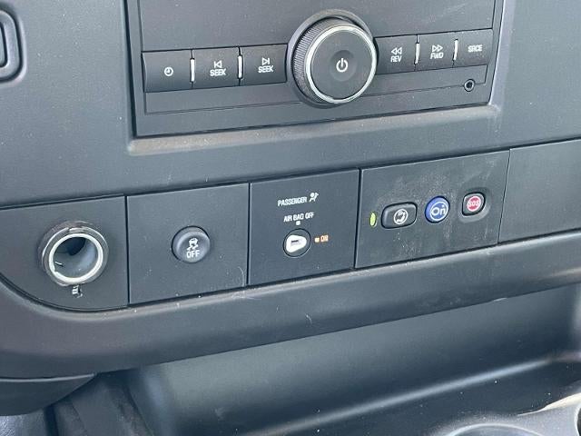 2025 Chevrolet Express Cutaway 3500 3500 Van 139"