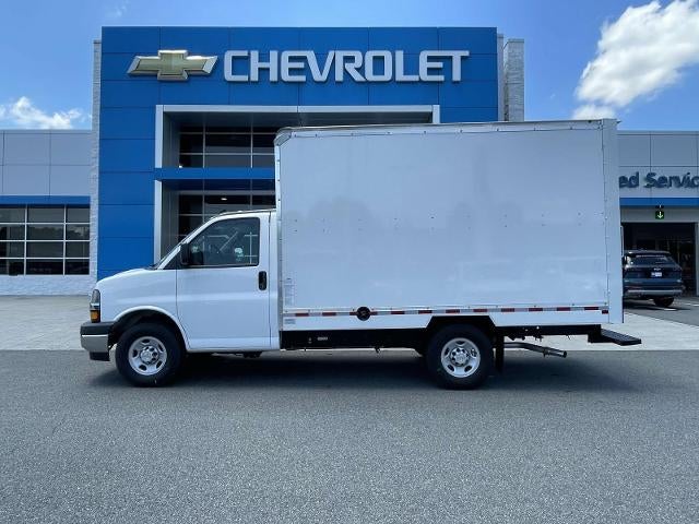 2025 Chevrolet Express Cutaway 3500 3500 Van 139"
