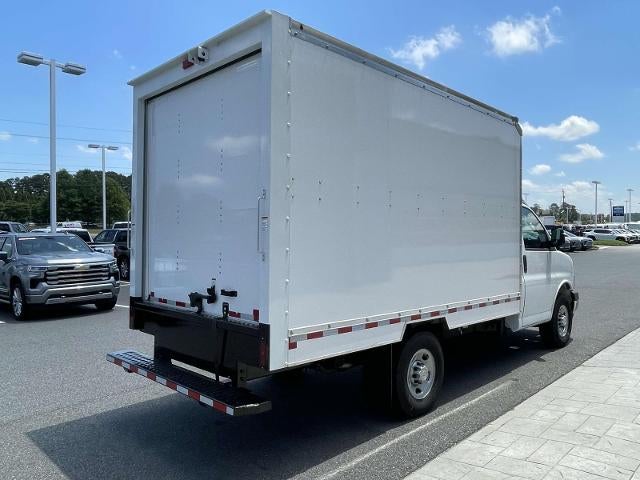 2025 Chevrolet Express Cutaway 3500 3500 Van 139"