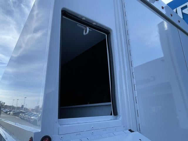 2025 Chevrolet Express Cutaway 3500 3500 Van 139"