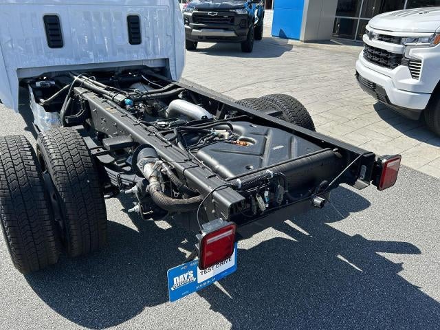 2026 Chevrolet Silverado 3500 HD Chassis Cab 4WD Crew Cab 177" WB, 60" CA Work Truck
