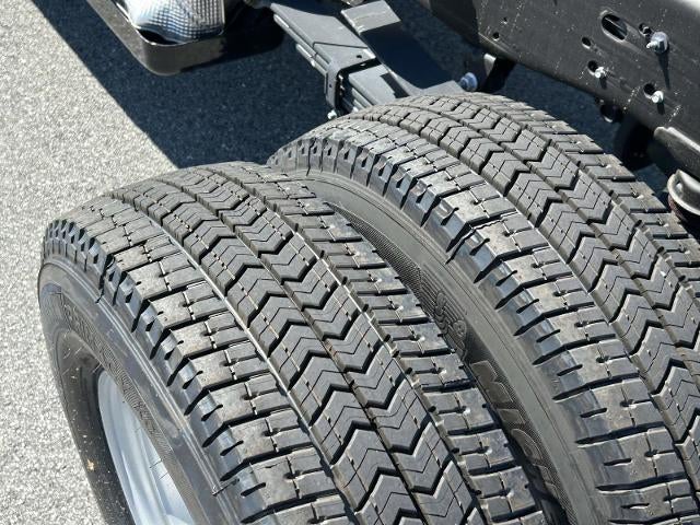 2026 Chevrolet Silverado 3500 HD Chassis Cab 4WD Crew Cab 177" WB, 60" CA Work Truck