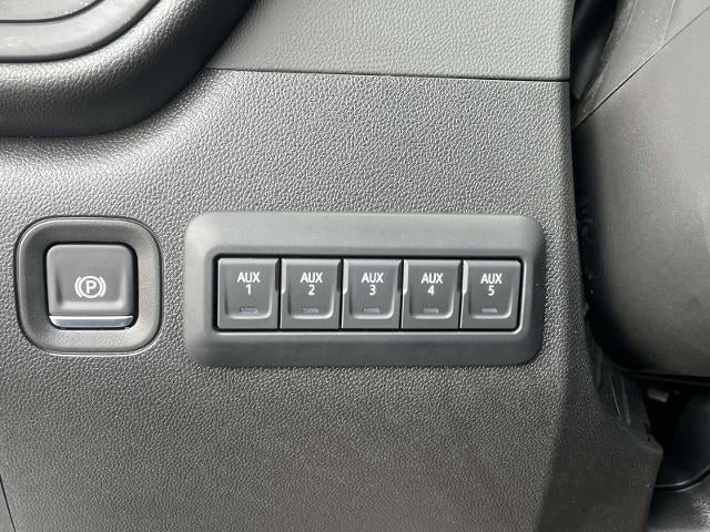 2025 Chevrolet Silverado 3500 HD Chassis Cab 4WD Crew Cab 177" WB, 60" CA Work Truck