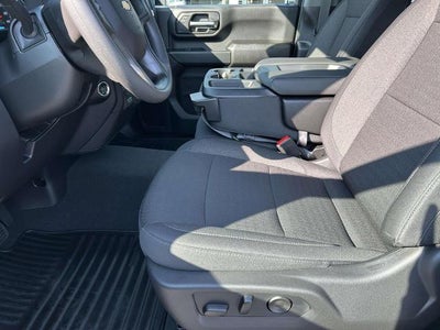 2026 Chevrolet Silverado 2500 HD Crew Cab Standard Box 4-Wheel Drive Custom