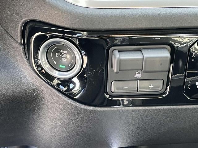 2025 Chevrolet Silverado 2500 HD Crew Cab Standard Box 4-Wheel Drive LT