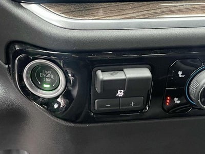 2025 Chevrolet Silverado 3500 HD Crew Cab Standard Box 4-Wheel Drive LT