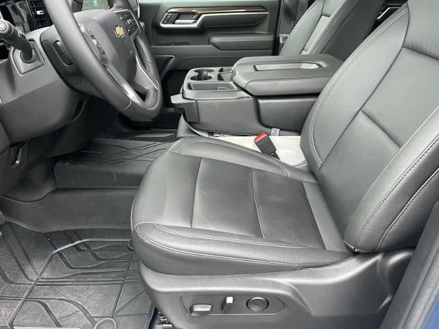 2025 Chevrolet Silverado 3500 HD Crew Cab Standard Box 4-Wheel Drive LT