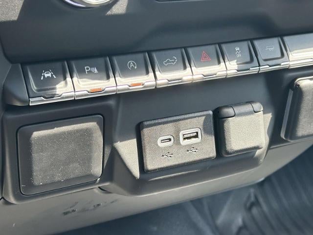 2025 Chevrolet Silverado 1500 Crew Cab Short Box 2-Wheel Drive WT