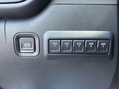 2025 Chevrolet Silverado 1500 Crew Cab Short Box 2-Wheel Drive WT