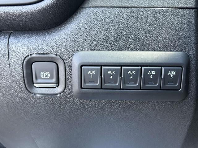 2025 Chevrolet Silverado 1500 Crew Cab Short Box 2-Wheel Drive WT