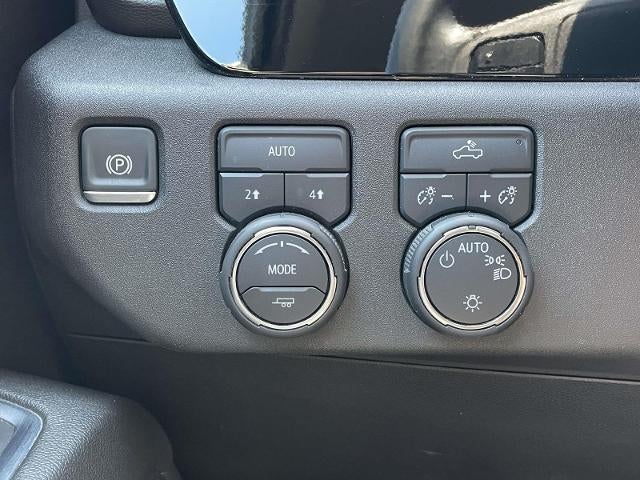 2025 Chevrolet Silverado 1500 Crew Cab Short Box 4-Wheel Drive LT 1LT